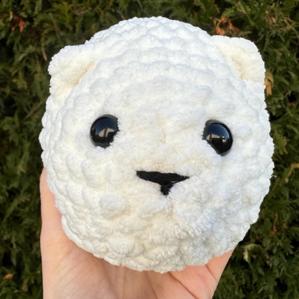 Handmade Guinea Pig Amigurumi Crochet
Plushie Cute Amigurumi Stuffed Toy